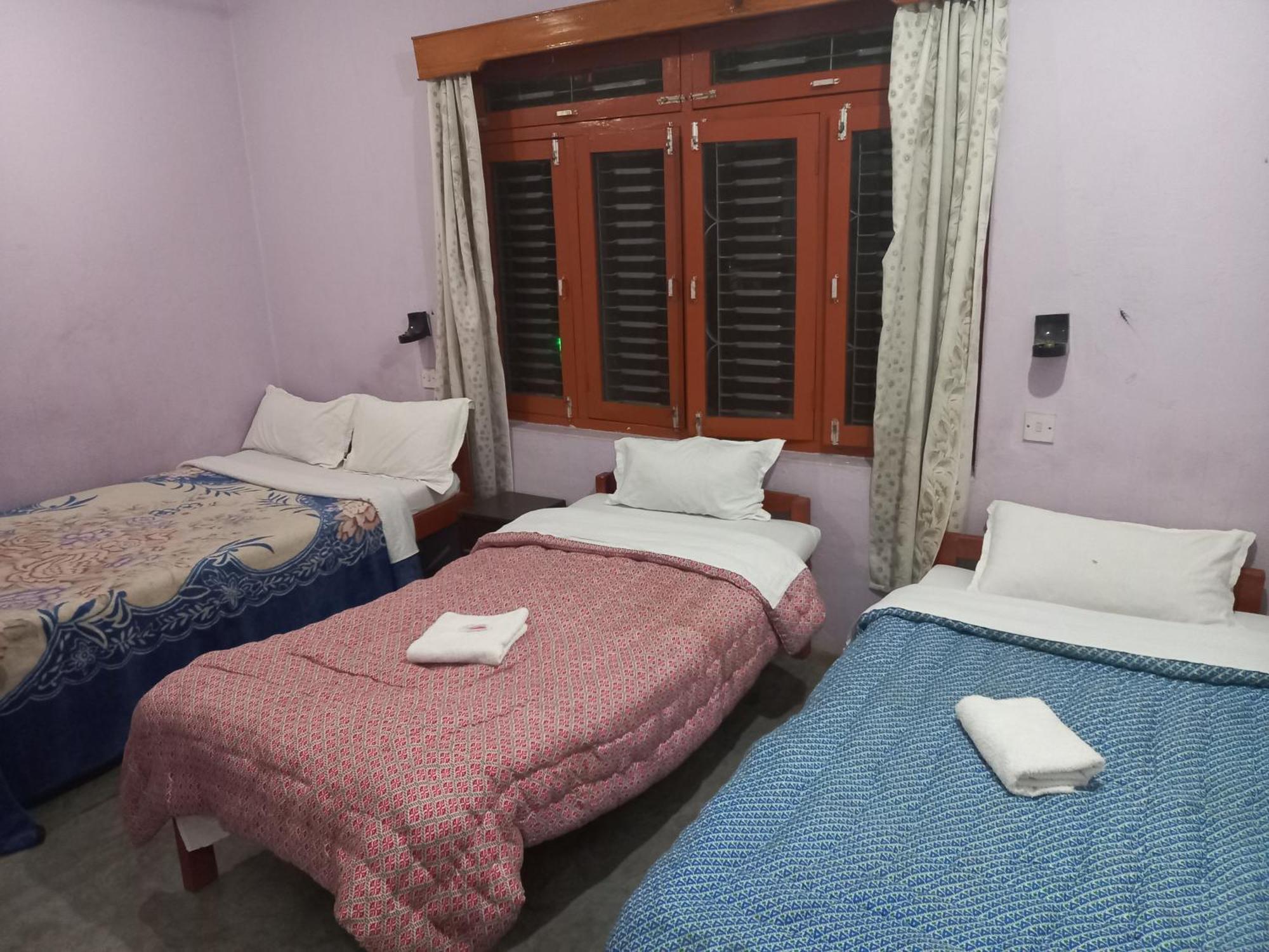Galaxy Inn Guest House Похара Екстериор снимка